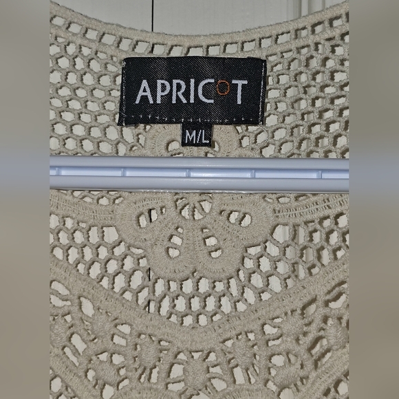 Apricot Sleeveless Lace Kimono/Boho Style Size Medium - Picture 3 of 7